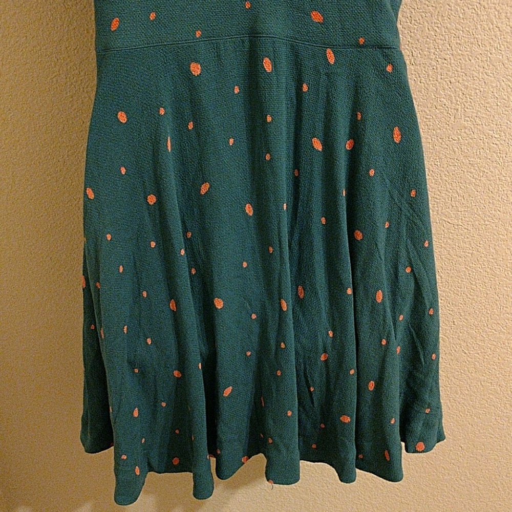 Free People dress, sleek- tailored fit - Picture 5 of 5
